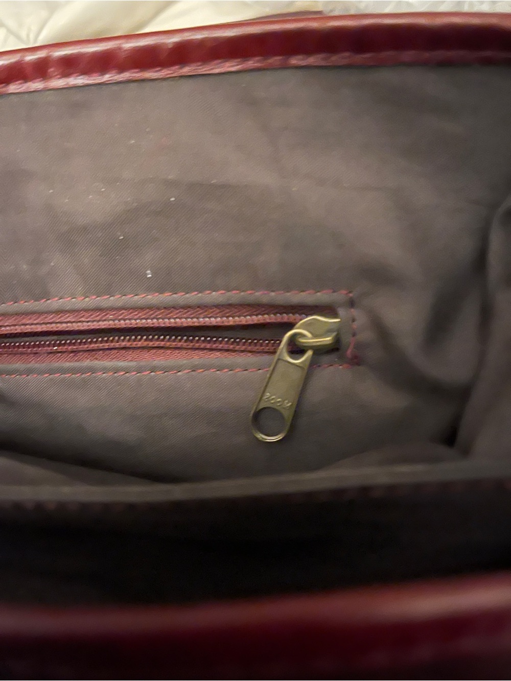 Vintage Wilsons Genuine Leather medium sized Messenger Crossbody Satchel Bag - Picture 16 of 16